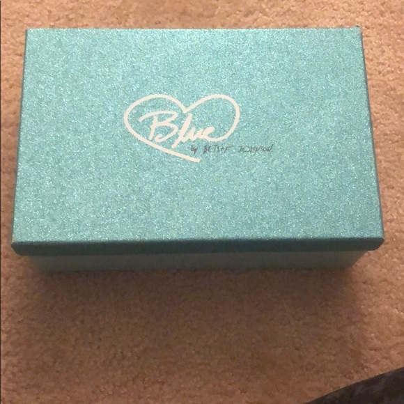 Silver heels - Picture 1 of 8